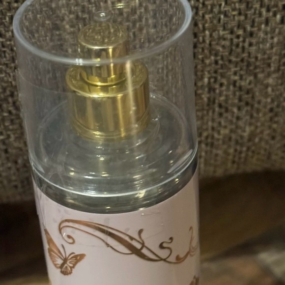 Fancy Perfume Jessica Simpson 8.0 oz
236 ml Fragrance Body Mist Spray
Women NEW - Picture 3 of 6